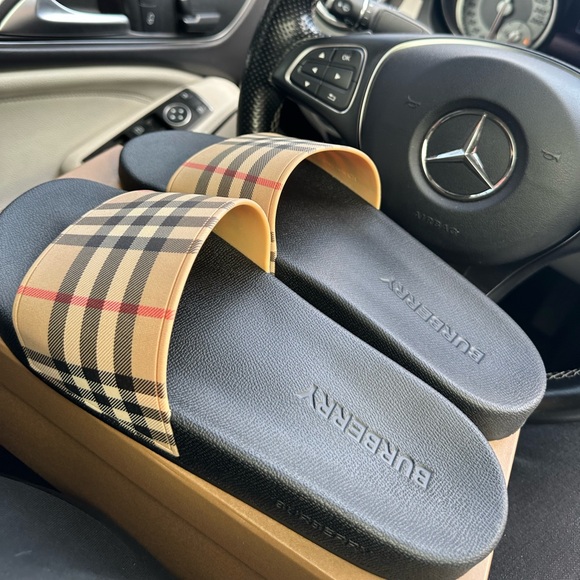 Burberry Check Slide - Picture 2 of 8